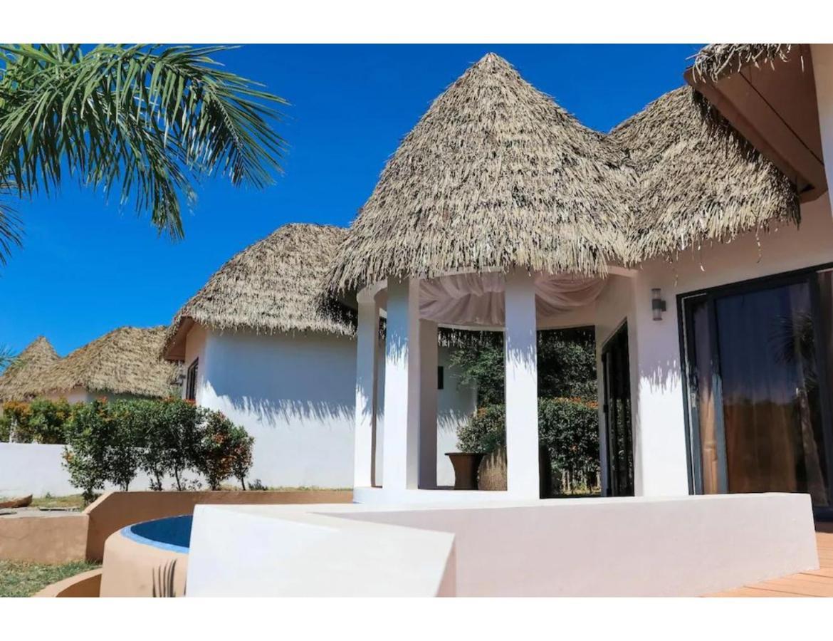 Safari Hotel And Villas Powered By Cocotel Bulala Eksteriør billede
