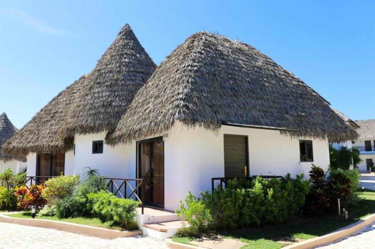 Safari Hotel And Villas Powered By Cocotel Bulala Eksteriør billede